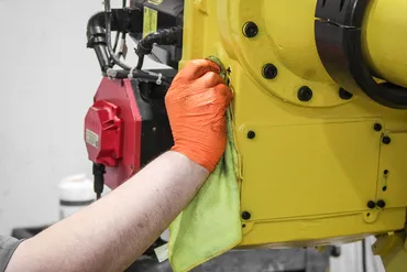 Troubleshooting Robot Grease Issues, Leaks, and Hardening