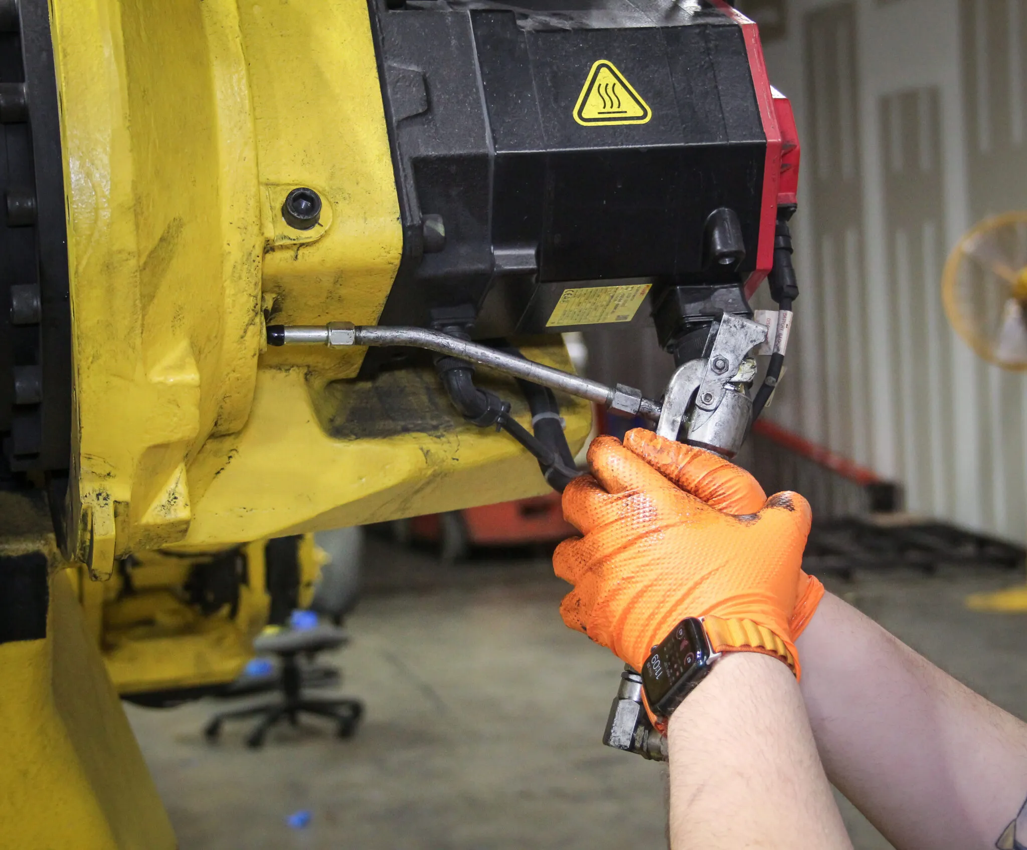Grease Change Intervals: Manufacturer Guidelines vs Real-World Experience