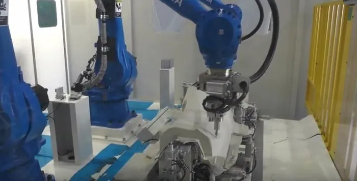 Six Reasons to Choose Waterjet Robots