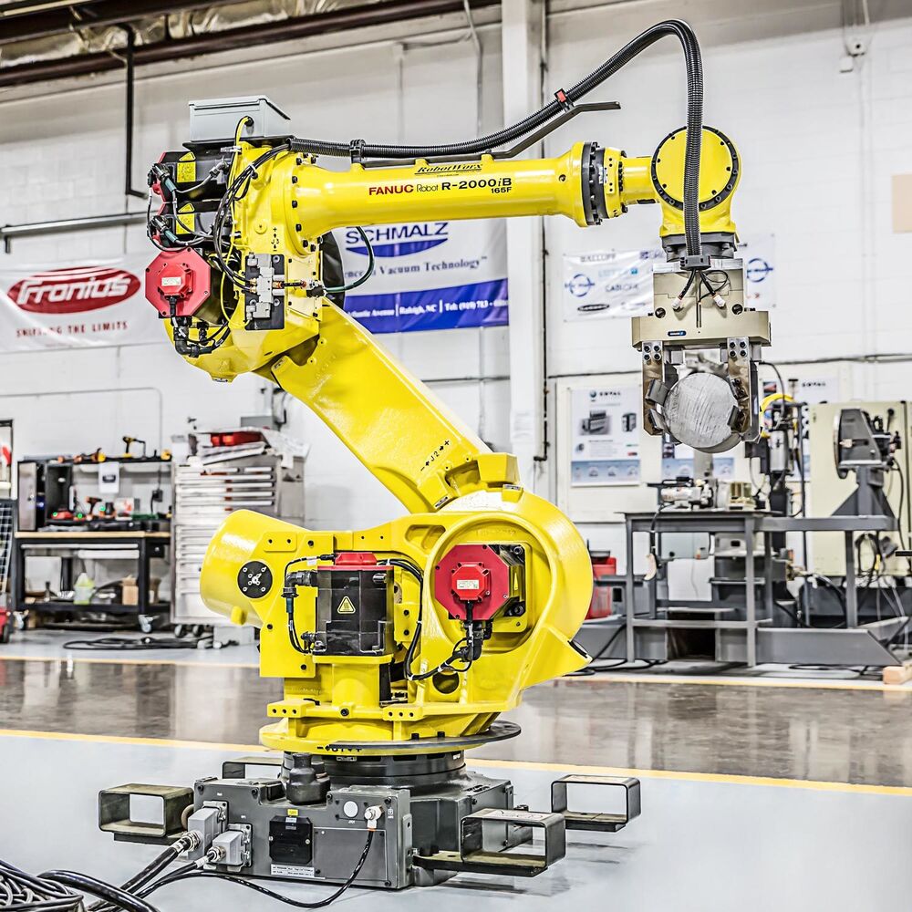 Fanuc Router Robots Fanuc R-2000iB/165F w/ R30iA Controller Robot Robot | Robots.com