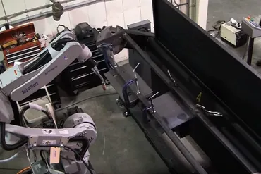 Lean Manufacturing with the Motoman ArcWorld V6000 Welding Cell